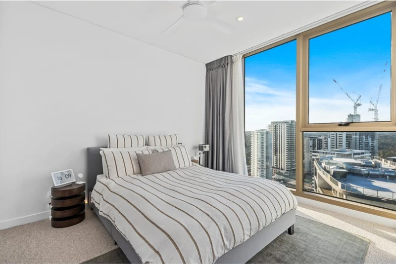 2107/8 Chambers Court